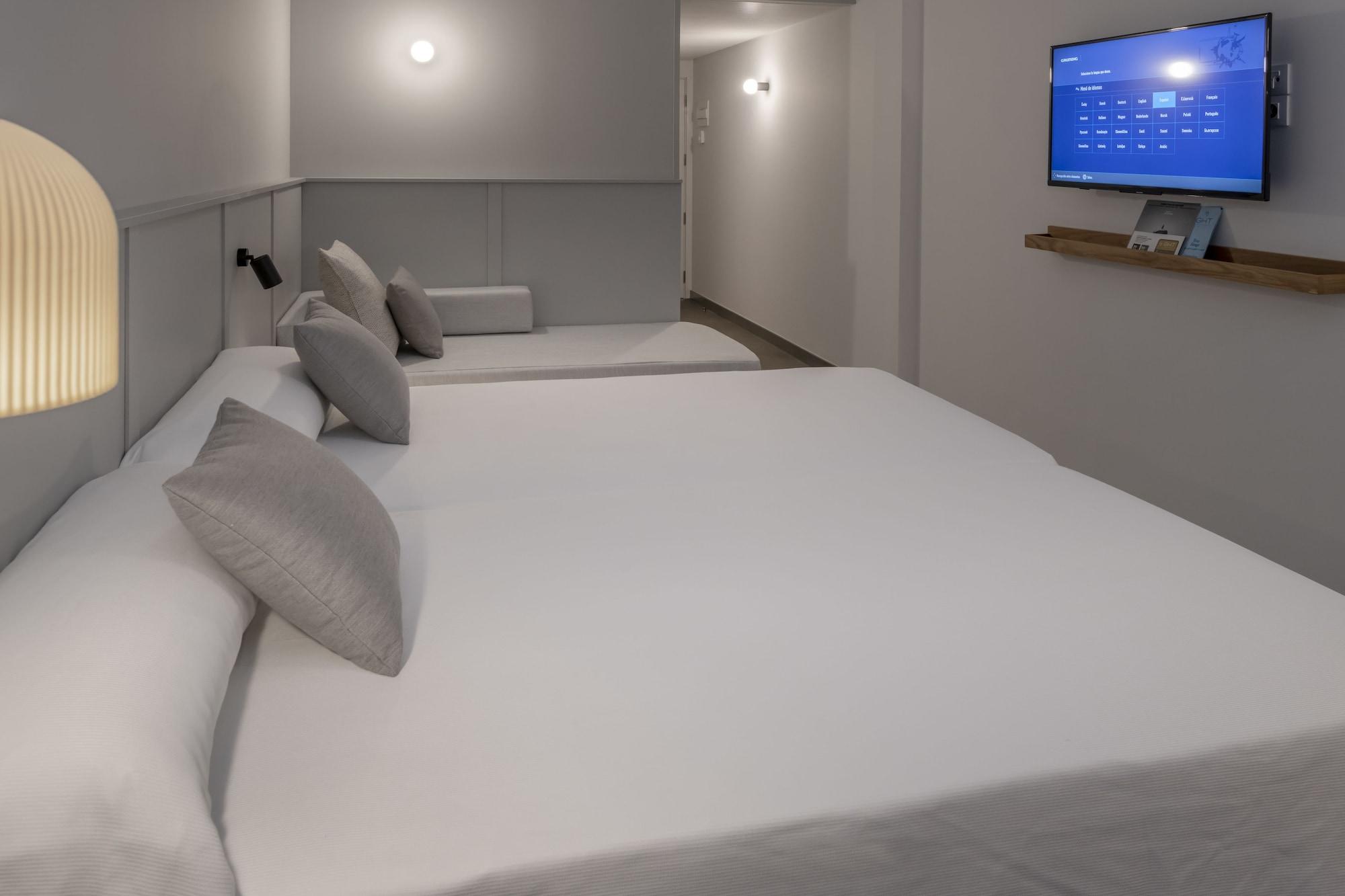 Ght Miratge - Only Adults 18 And Up Hotel